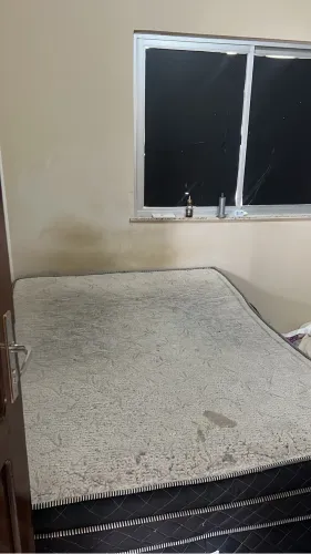 Vende-se cama de casal usada