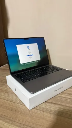Macbook M2 8GB RAM 256GB ARMAZENAMENTO