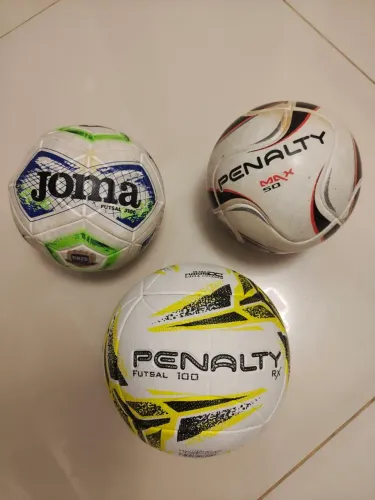 Kit 3 Bolas Futsal Penalty e Joma (Sub-7 a Sub-11) - Bom Estado