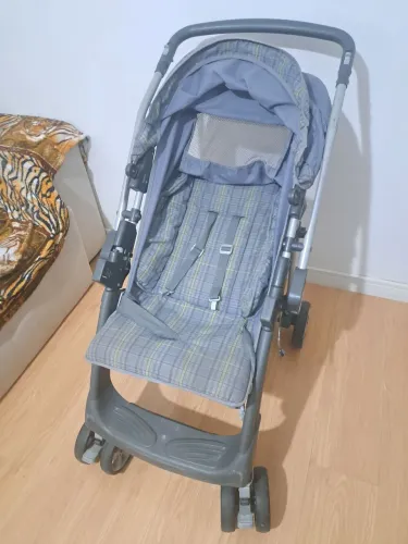Carrinho de Bebê Burigotto