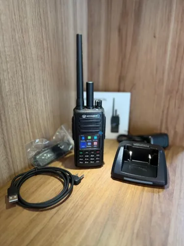 Rádio HT Voyager VR-920IP Vhf/Uhf Gps Zello Poc Cross mode Wifi 4g