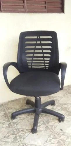 CADEIRA EXECUTIVA ENCOSTO EM TELA