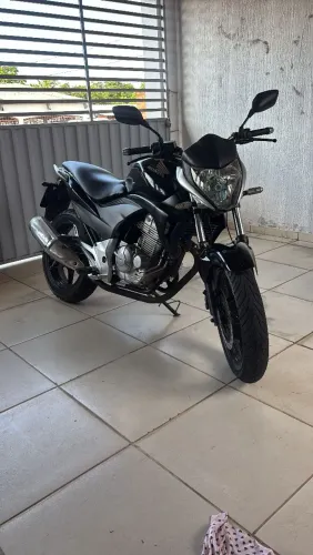 CB 300R, ACEITO TROCAS
