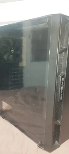 Vendo gabinete game com lateral de vidro