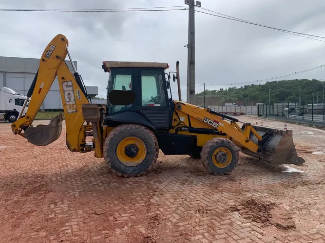 JCB 3C PLUS 2016