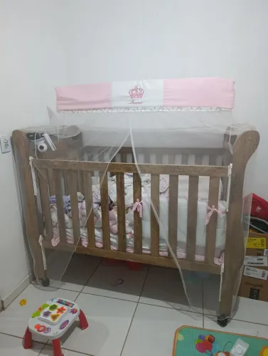 Berço Americano Matic que vira cama