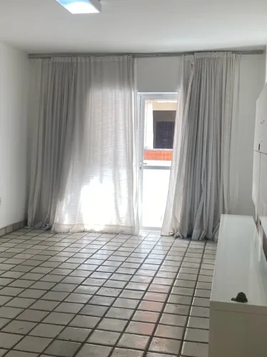 Apartamento c três quartos no Farol na rua das Americanas