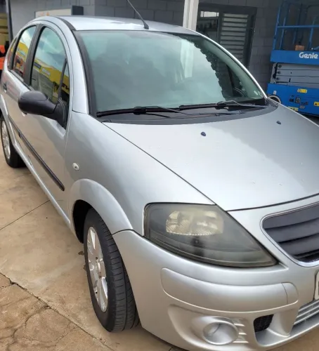 Citroen C3 GLX 1.4/ GLX Sonora 1.4 Flex 8V 5P 2012