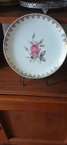 Prato Decorativo Uma Rosa Com Ouro