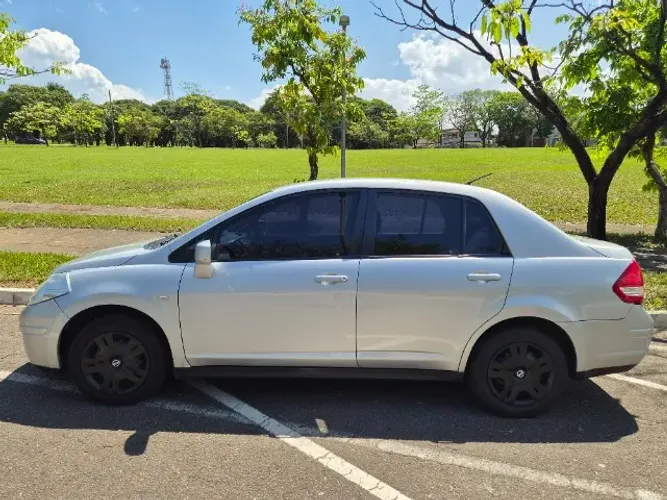 Nissan Tiida Sedan 1.8 16V Flex Fuel 4P 2012