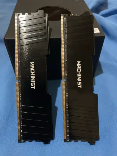 Memória DDR4 2x8 16GB