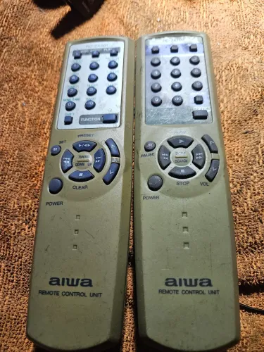 Kit com 2 controle remoto aiwa CD player