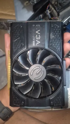 PLACA DE VÍDEO EVEA GTX 750 COM DEFEITO