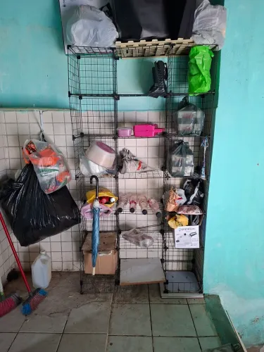 Estande de arame para lojas e outros.