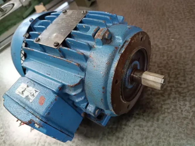 Motor Trifásico WEG 1.5 CV 1700 RPM