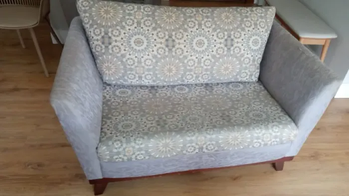 Sofá 2 lugares
