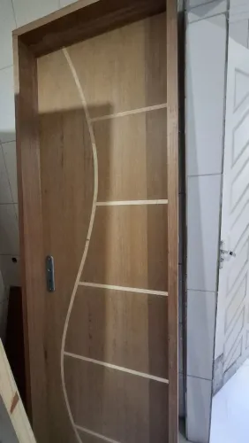 Porta completa com fechadura