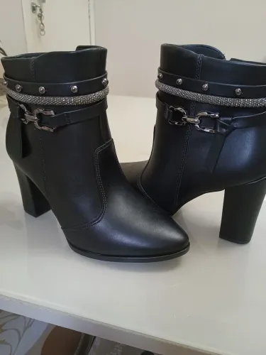Vendo Bota nova Preta Tam 38