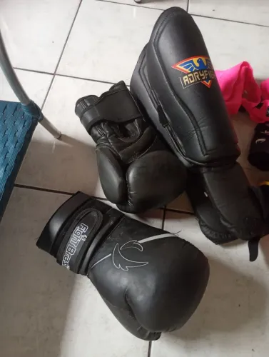 Kit completo para treinos de lutas.