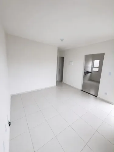 Alugo casa (Condomínio Cidade Jardim)