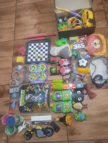 Lote de itens brinquedos (Olx pay entrega)