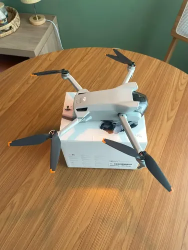Drone Dji 3 mini - grava em 4k - pouco utilizado e fácil de operar