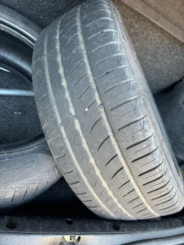 Pneu Pirelli aro 15