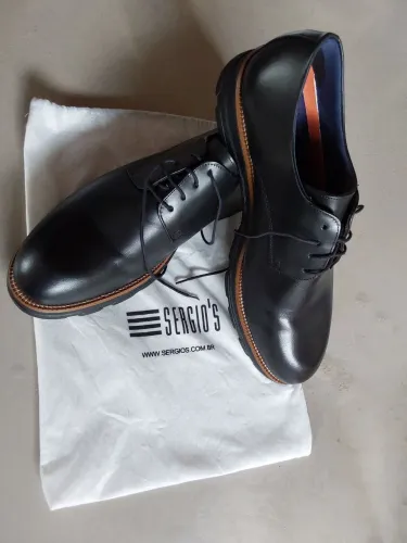 Sapato Derby masculino em couro natural sergio's número 44 nunca usado
