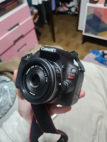 Canon EOS Rebel SL2