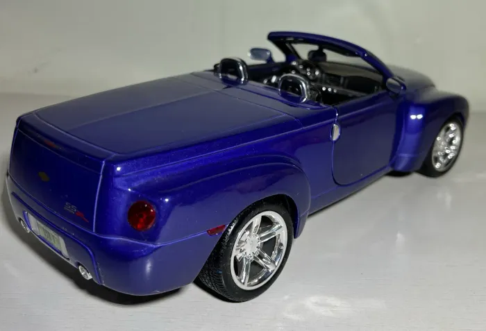 Miniatura 1:18