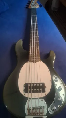 Baixo Tagima ativo 5 cordas