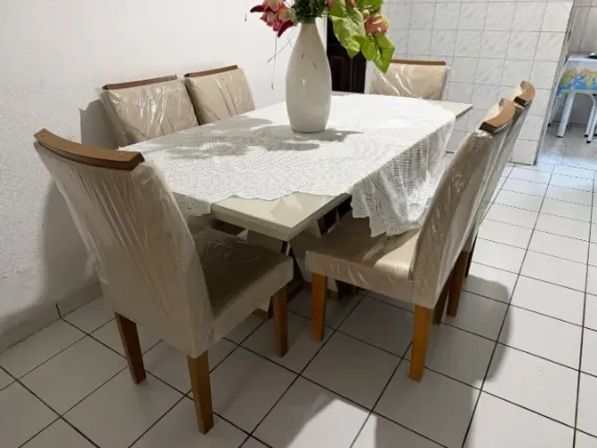 Mesa 6 cadeiras tampo de vidro