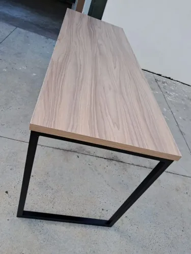 Mesa de escritório nova 