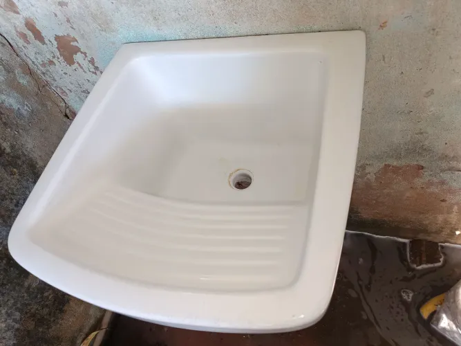Tanque de cerâmica
