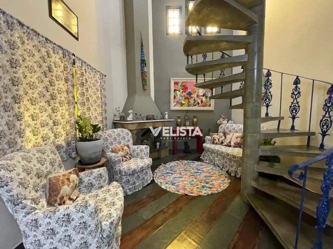 Sobrado com 5 dormitórios com Piscina e Churrasqueira à venda, 214 m² por R$ 590.000 - Faz
