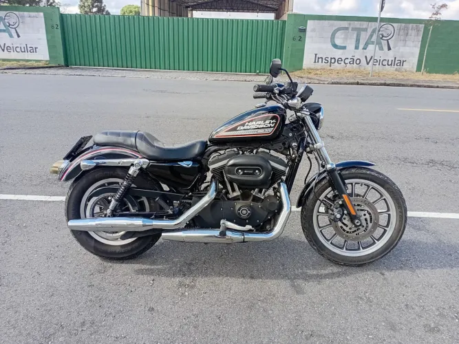 Harley Davidson 883 R