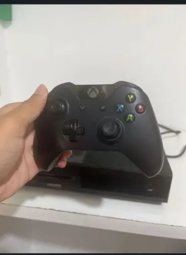 XBOX ONE 500GB (único dono )
