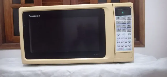 Forno microondas Panasonic
