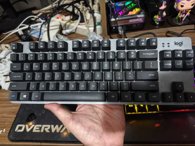 Teclado mecânico Logitech switch Red TKL