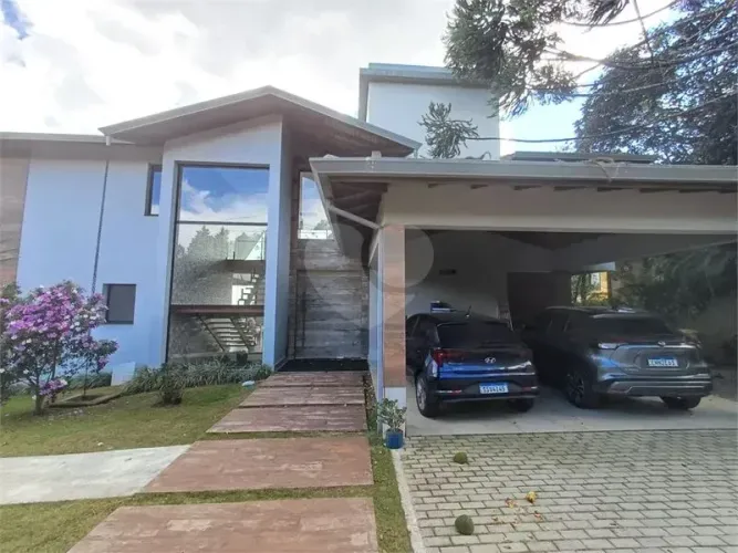 Casa para locação de alto padrão com 5 suítes Serrada Cantareira