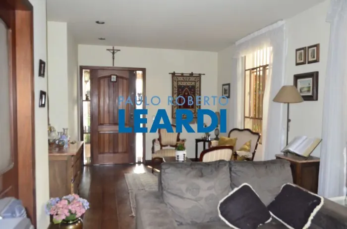 CASA ASSOBRADADA - ALTO DA LAPA - SP