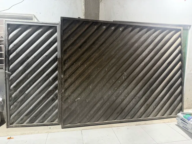 Portão de alumínio e porta
