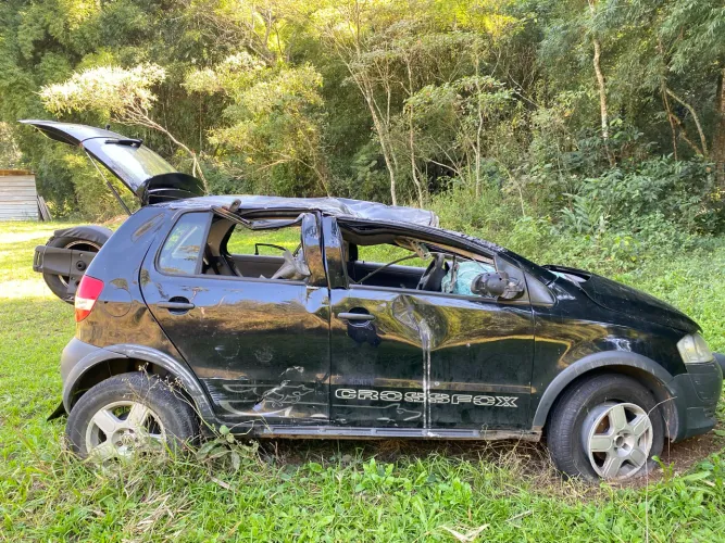 Sucata VENDE-SE CROSSFOX 1.6 FLEX - COMPLETO PARA PEÇAS