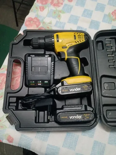 Furadeira e parafusadeira vonder