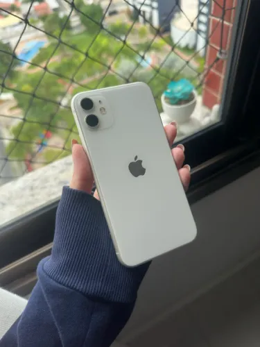 IPHONE 11 64GB