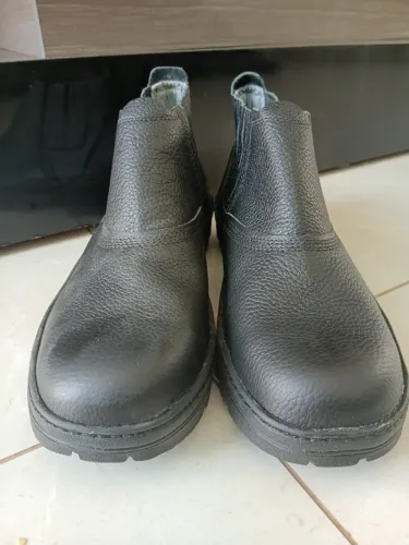 Botina de Couro Nova N: 40