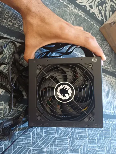 Fonte gamemax 600w 80 plus white Pfc ativo