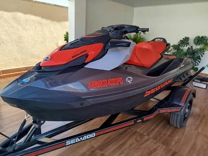Jet ski 130/ ano 2023/ 39 horas 