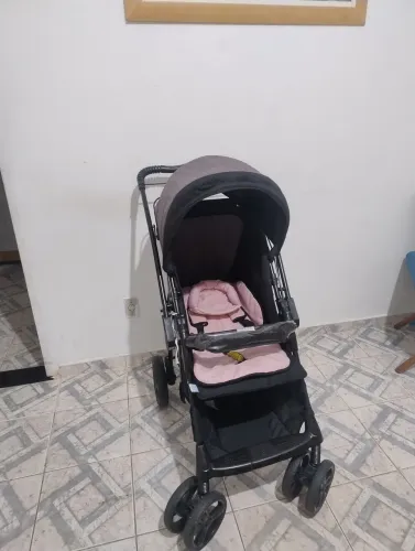 Carrinho de bebê lindo