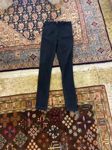 Calça calvin jeans preta calvin klein tamanho 28/38, ótimo estado